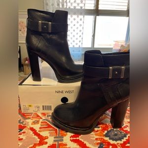 Nine West heeled booties size 7